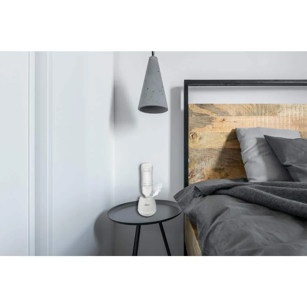 Hunter Personal Ultrasonic Humidifier with Travel Bag in Matte White 6 Hunter Personal Ultrasonic Humidifier with Travel Bag in Matte White - Image 4